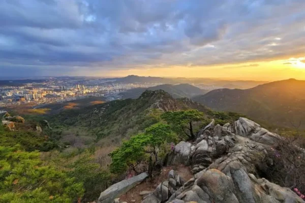 Seoul Autumn Hiking - Gwangaksan