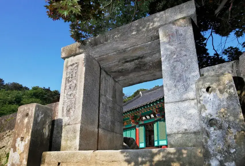 Gwanchoksa Temple & the Stone Maitreya in Nonsan — A Timeless, Gentle Giant of Faith | Nonsan Travel Guide