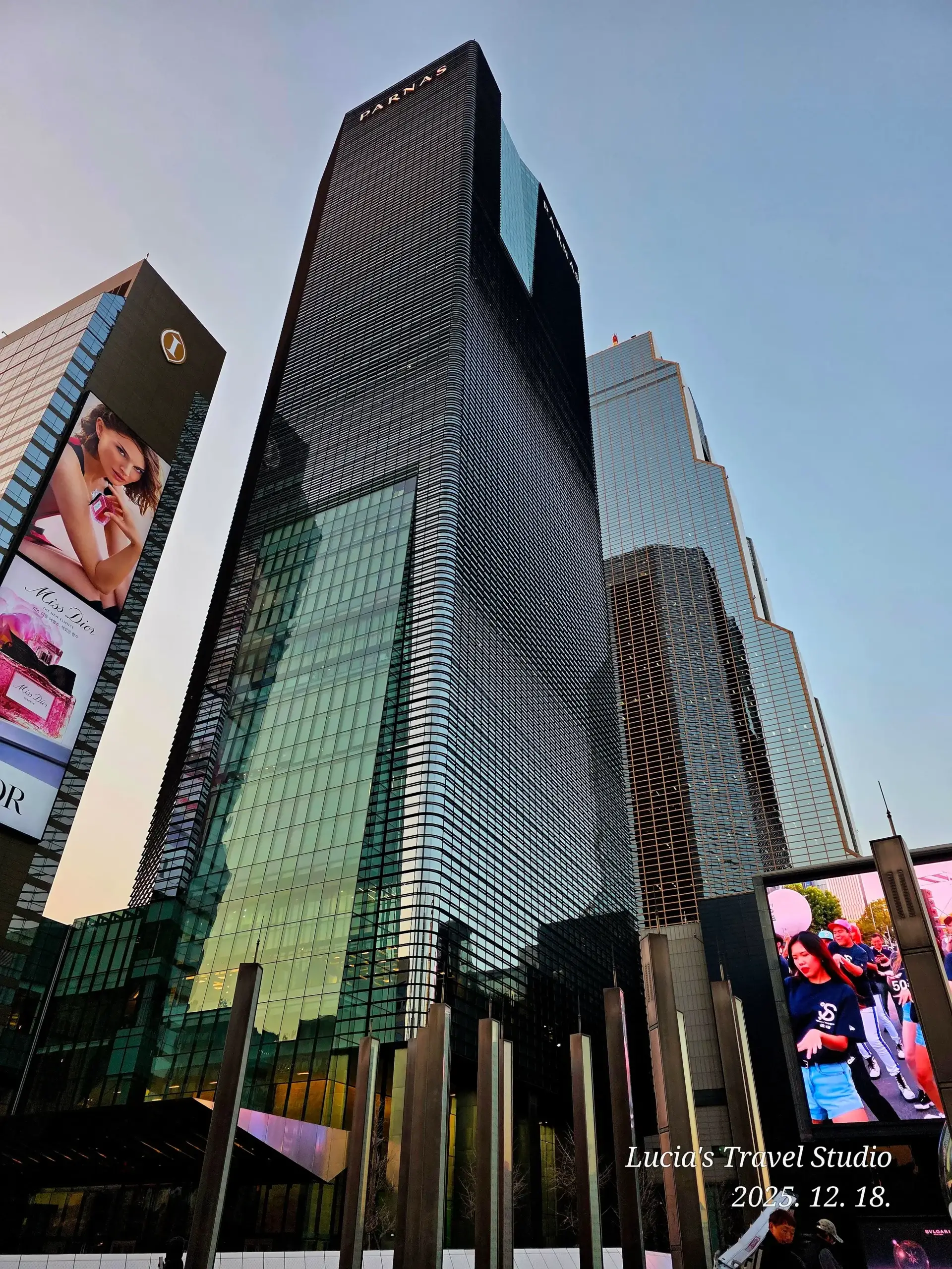 Starfield Library COEX: A Calm Indoor Walk Through Seoul’s Iconic Space