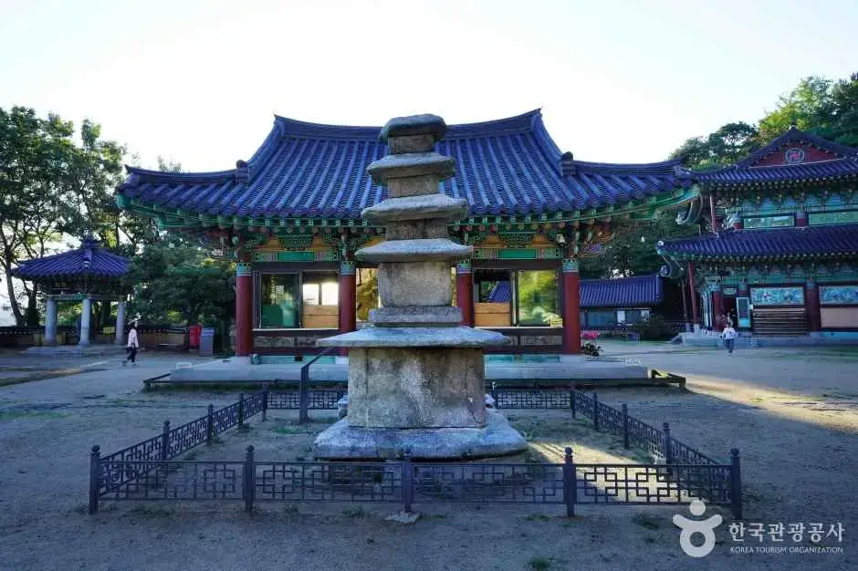 Gwanchoksa Temple & the Stone Maitreya in Nonsan — A Timeless, Gentle Giant of Faith | Nonsan Travel Guide