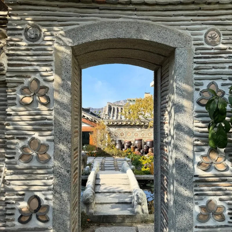 🏯Top 5 Places to Visit in Bukchon – The Best View Café