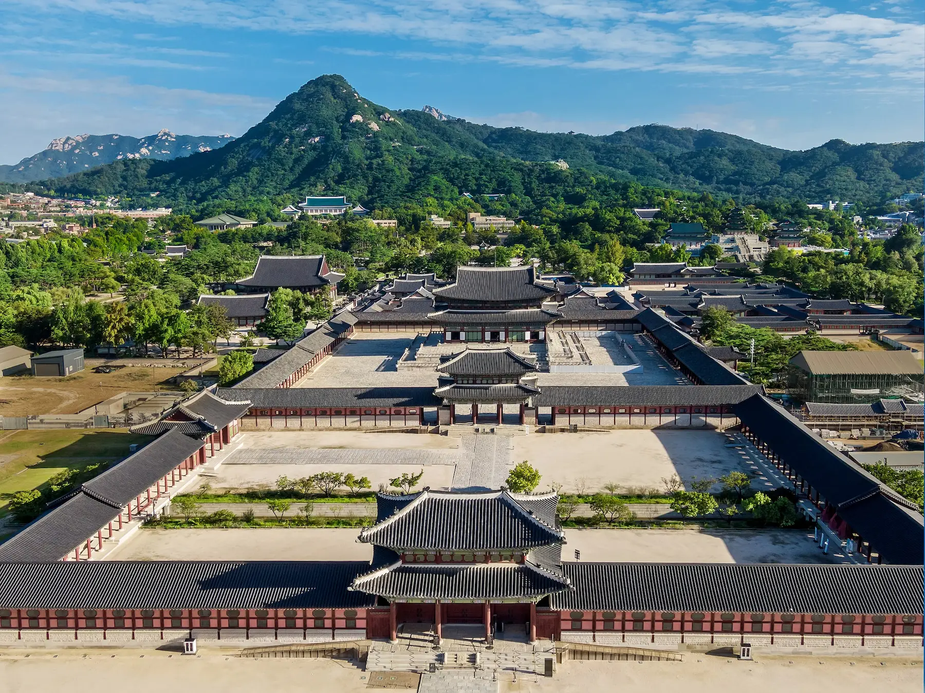 Gyeongbokgung Palace - Heungryemun