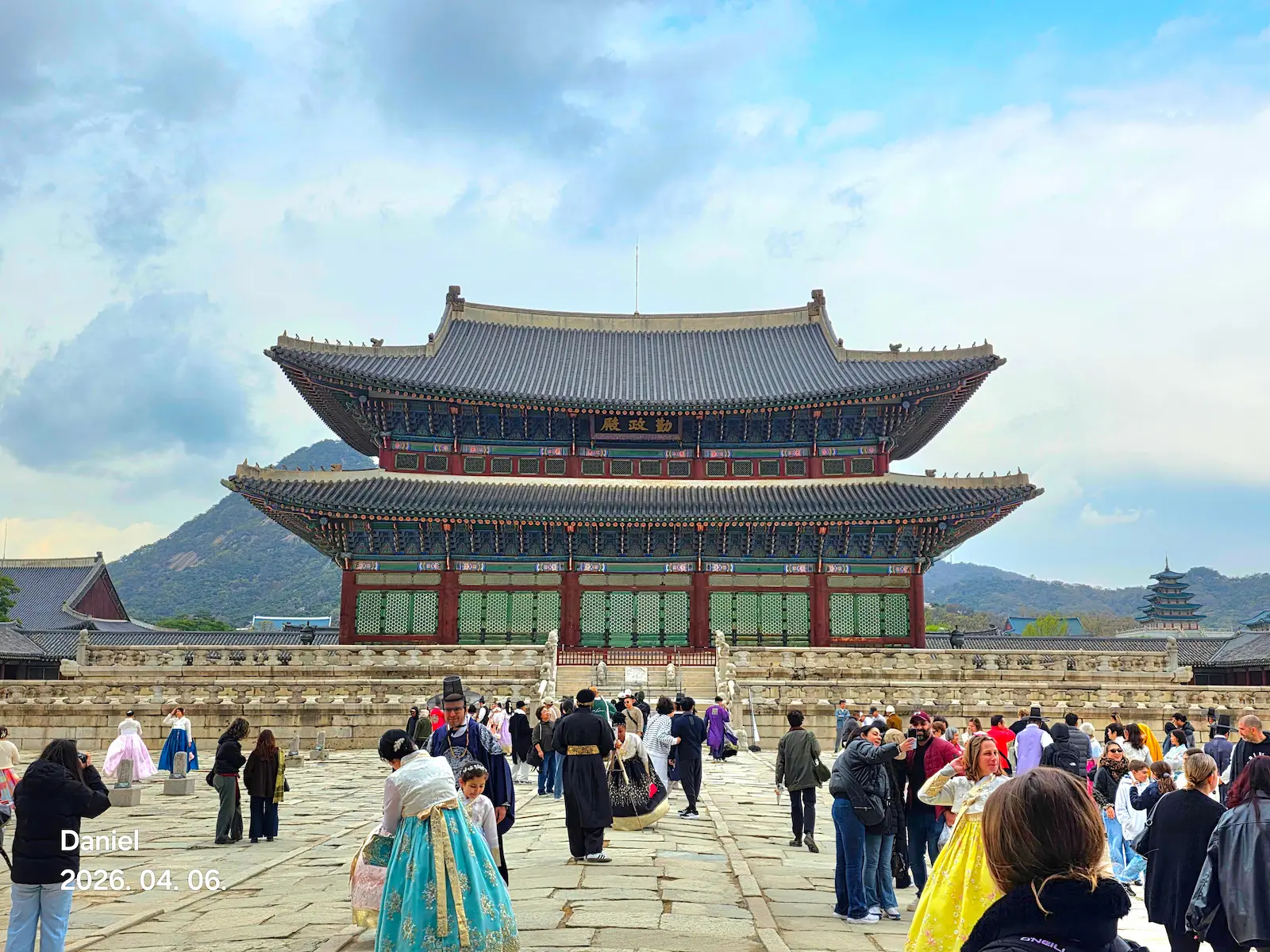 Gyeongbokgung Palace_Geunjeongjeon