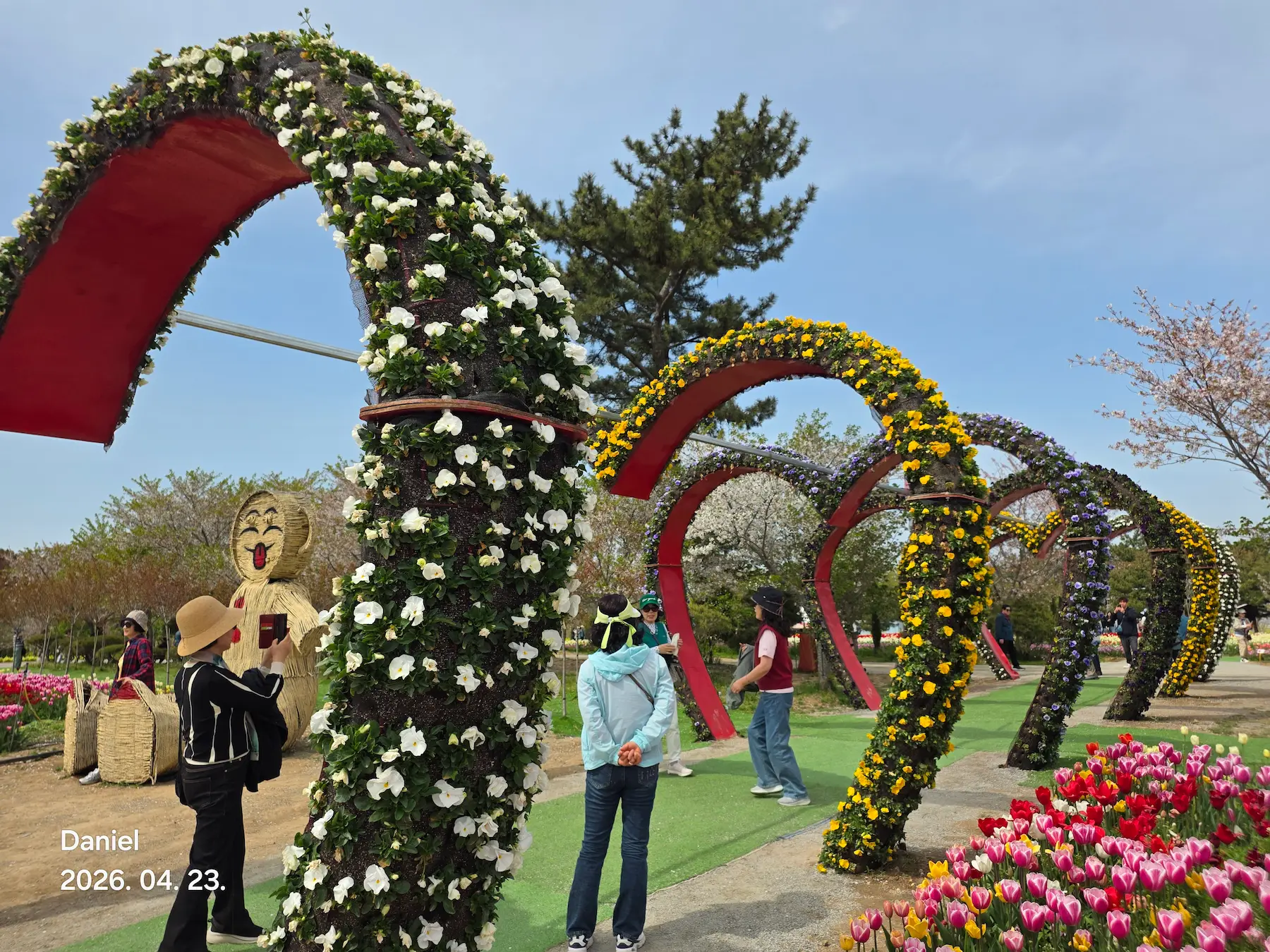 Taean Tulip Festival_Characters