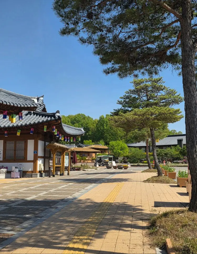 Gongju Travel GUide - Hanok Village