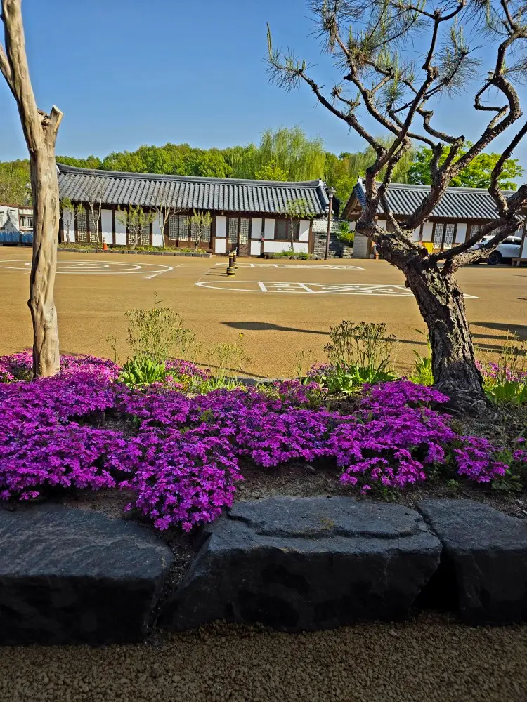 Gongju Travel GUide - Hanok Village