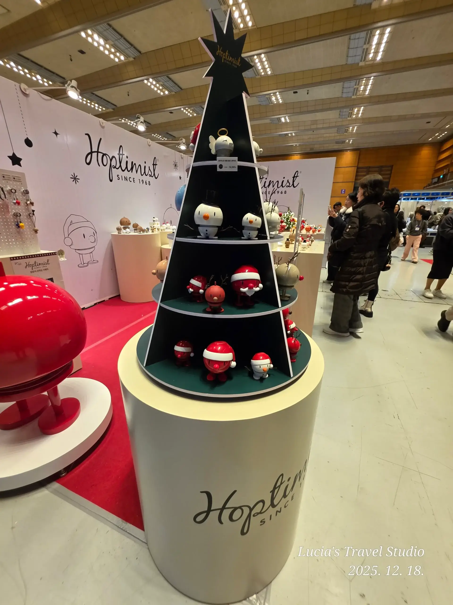 The Beauty of Korean Crafts and Ceramics at COEX — A Glimpse into Today's Korean Culture