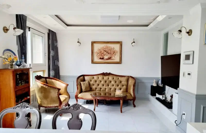 Korean Apartment Life