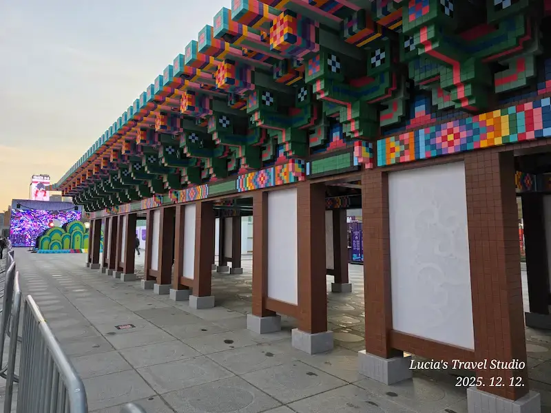 A Magical Winter Night at Gwanghwamun: Christmas Market & Lights — Seoul Light Gwanghwamun 2025
