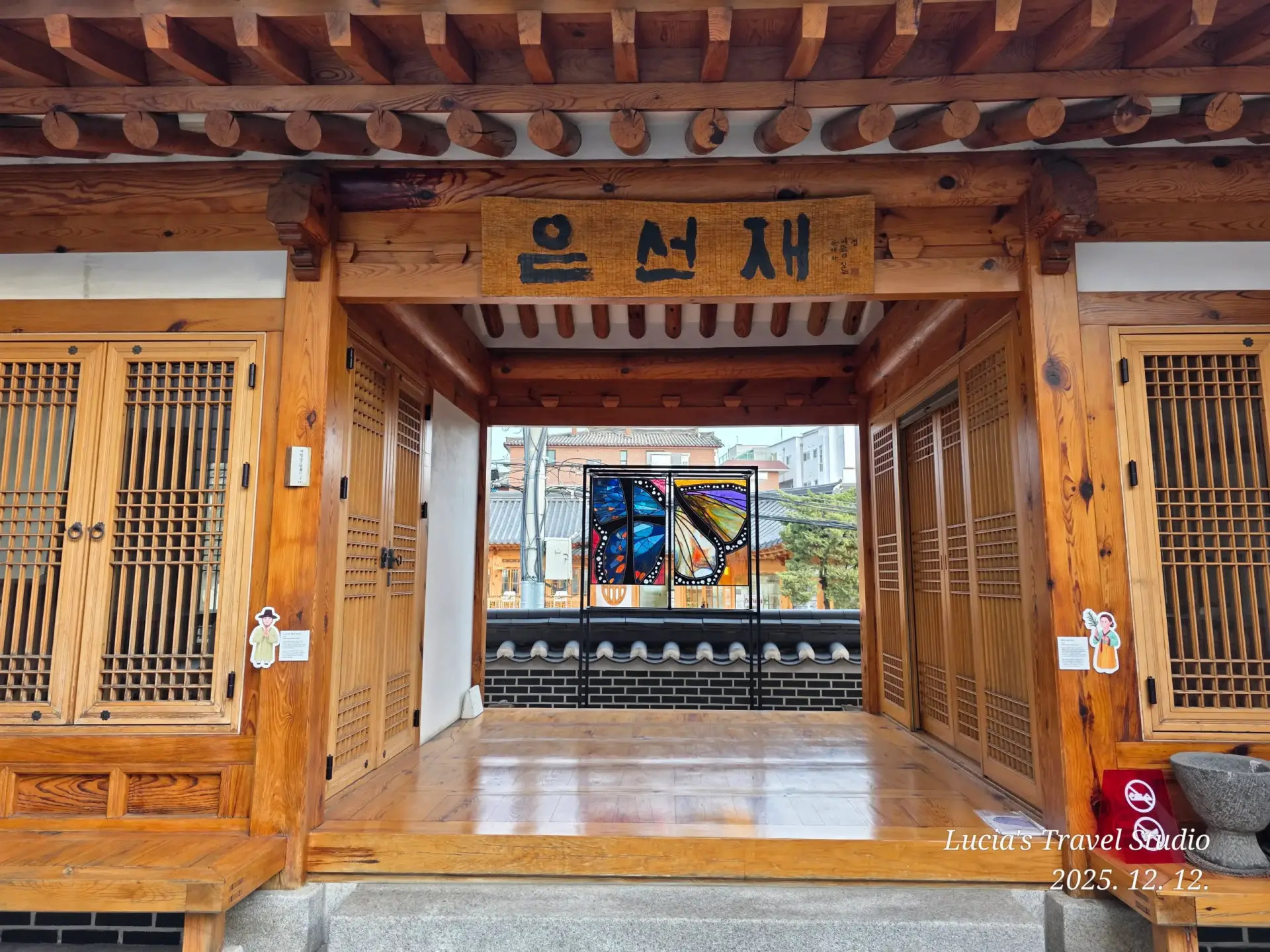 Bukchon in the Afternoon: A Quiet, Beautiful Walk Through Seoul’s Hanok Village