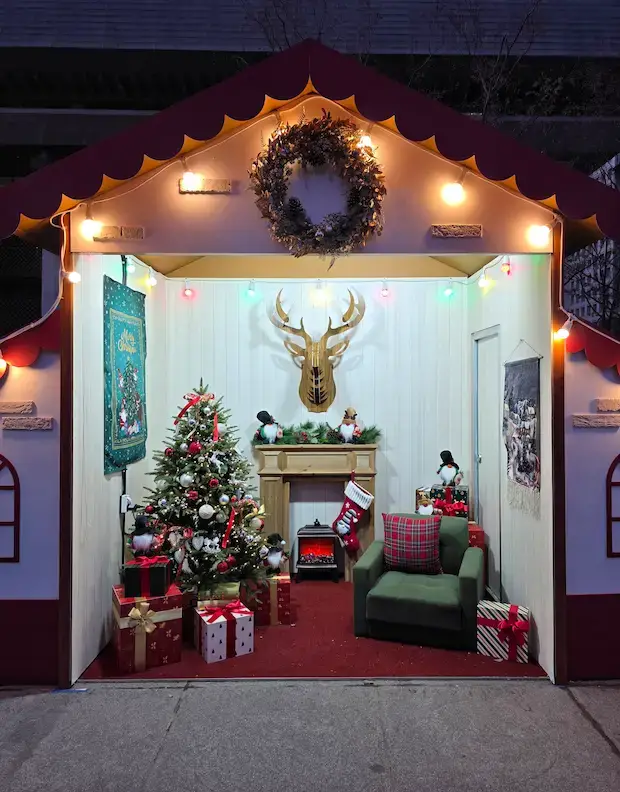 A Magical Winter Night at Gwanghwamun: Christmas Market & Lights — Seoul Light Gwanghwamun 2025