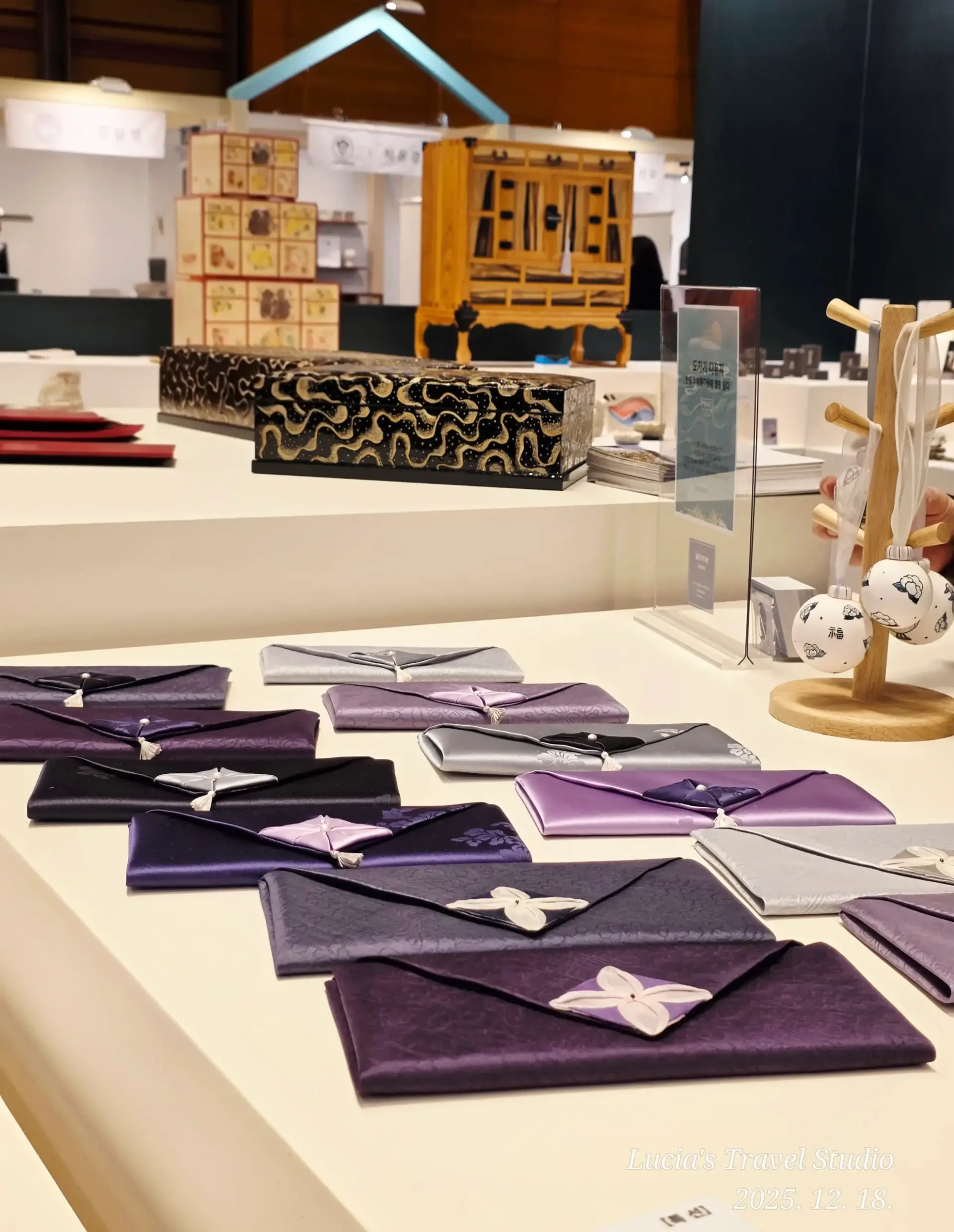 Korean crafts and ceramics at COEX