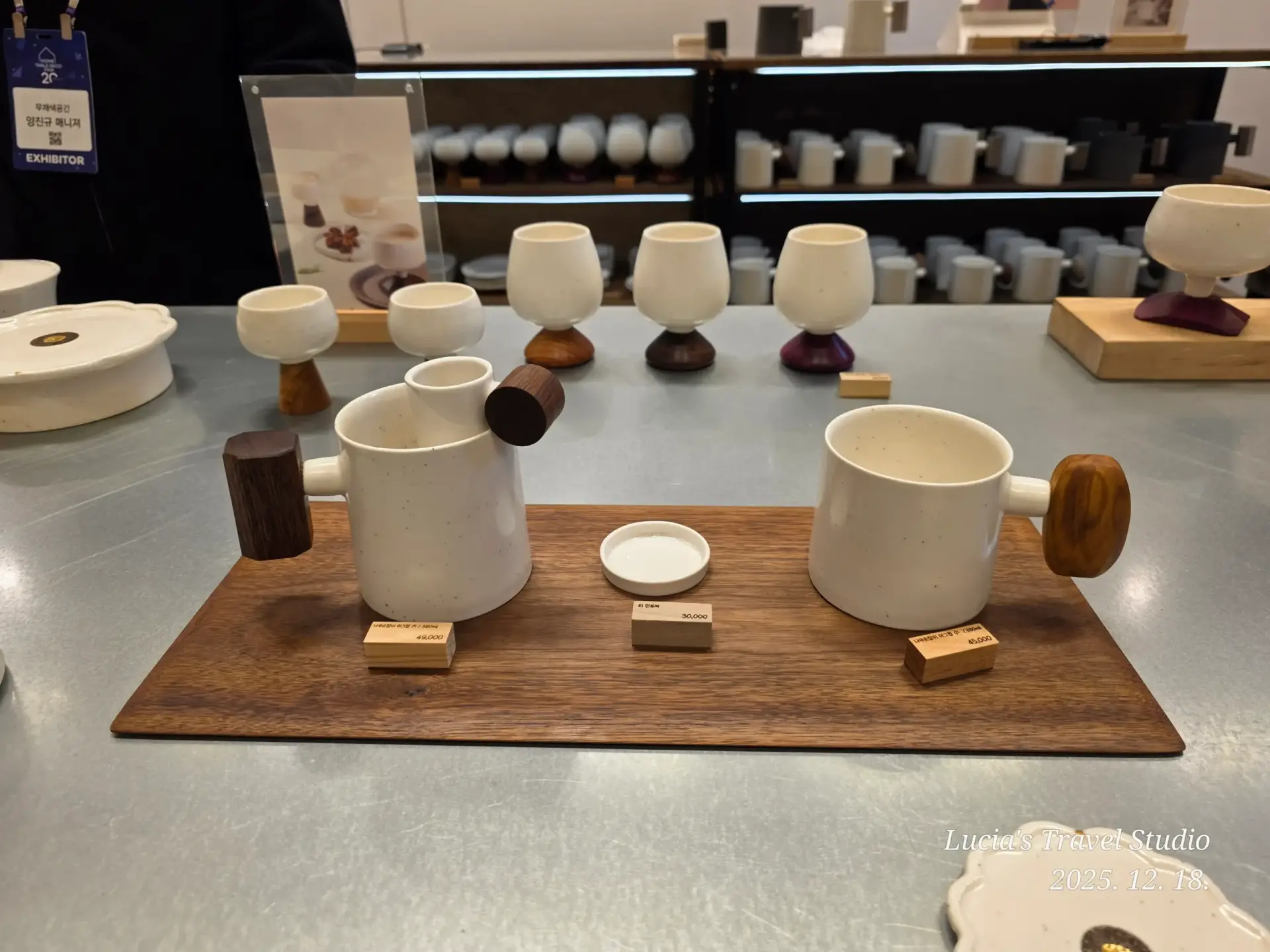 The Beauty of Korean Crafts and Ceramics at COEX — A Glimpse into Today's Korean Culture