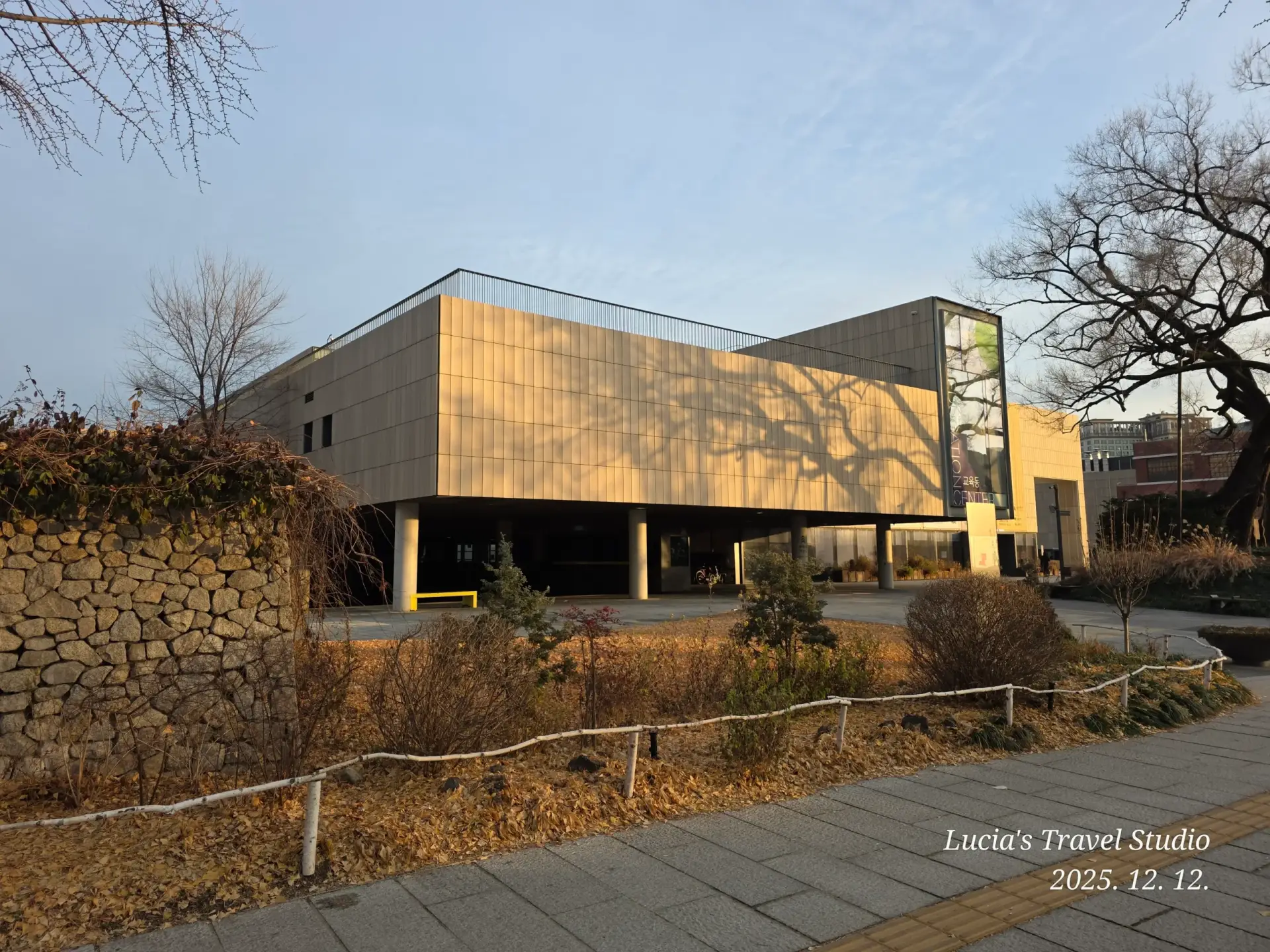 Bukchon in the Afternoon: A Quiet, Beautiful Walk Through Seoul’s Hanok Village
