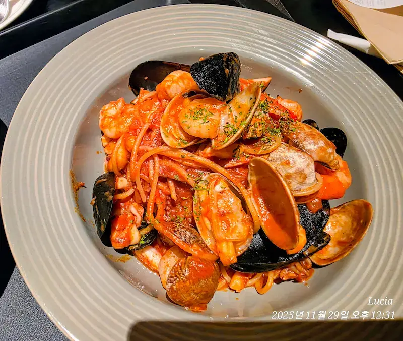 Hyundai Department Store