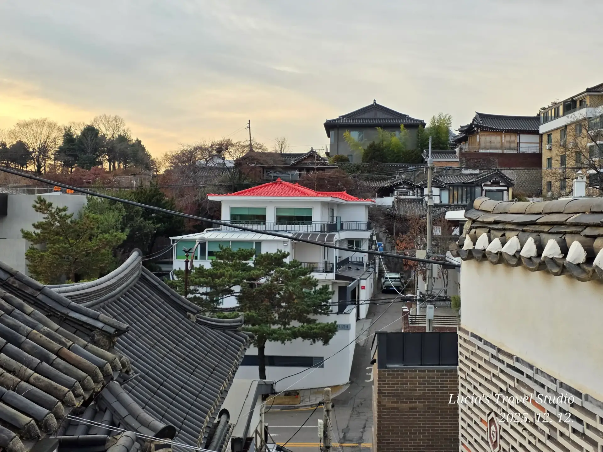 Bukchon in the Afternoon: A Quiet, Beautiful Walk Through Seoul’s Hanok Village