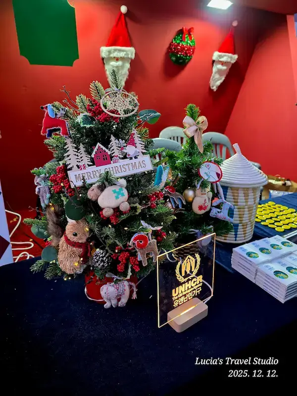 A Magical Winter Night at Gwanghwamun: Christmas Market & Lights — Seoul Light Gwanghwamun 2025