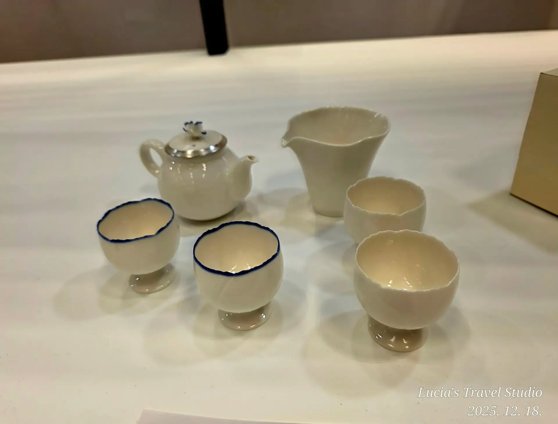 The Beauty of Korean Crafts and Ceramics at COEX — A Glimpse into Today's Korean Culture
